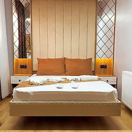 Lumina Boutique Bed and breakfast 5*